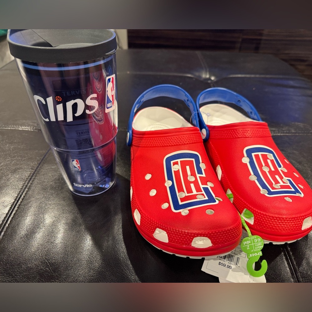 Gift set: NBA LA Clippers Crocs, size 9 Mens/11 Womens, and Tervis tumbler—NWT